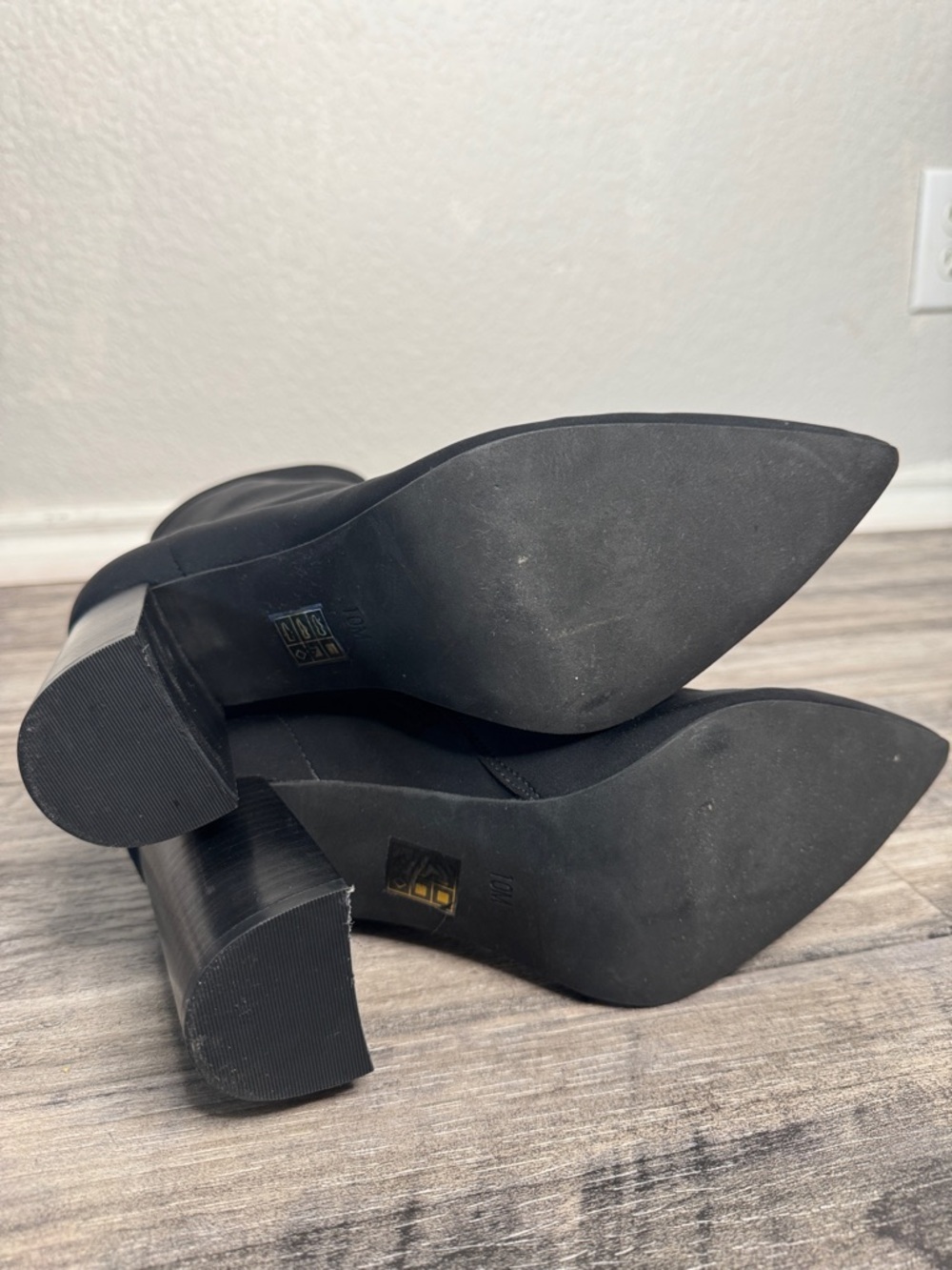 Jeffrey Campbell Siren Neoprene Pointy Toe Booties Size 10 Black - Picture 6 of 10